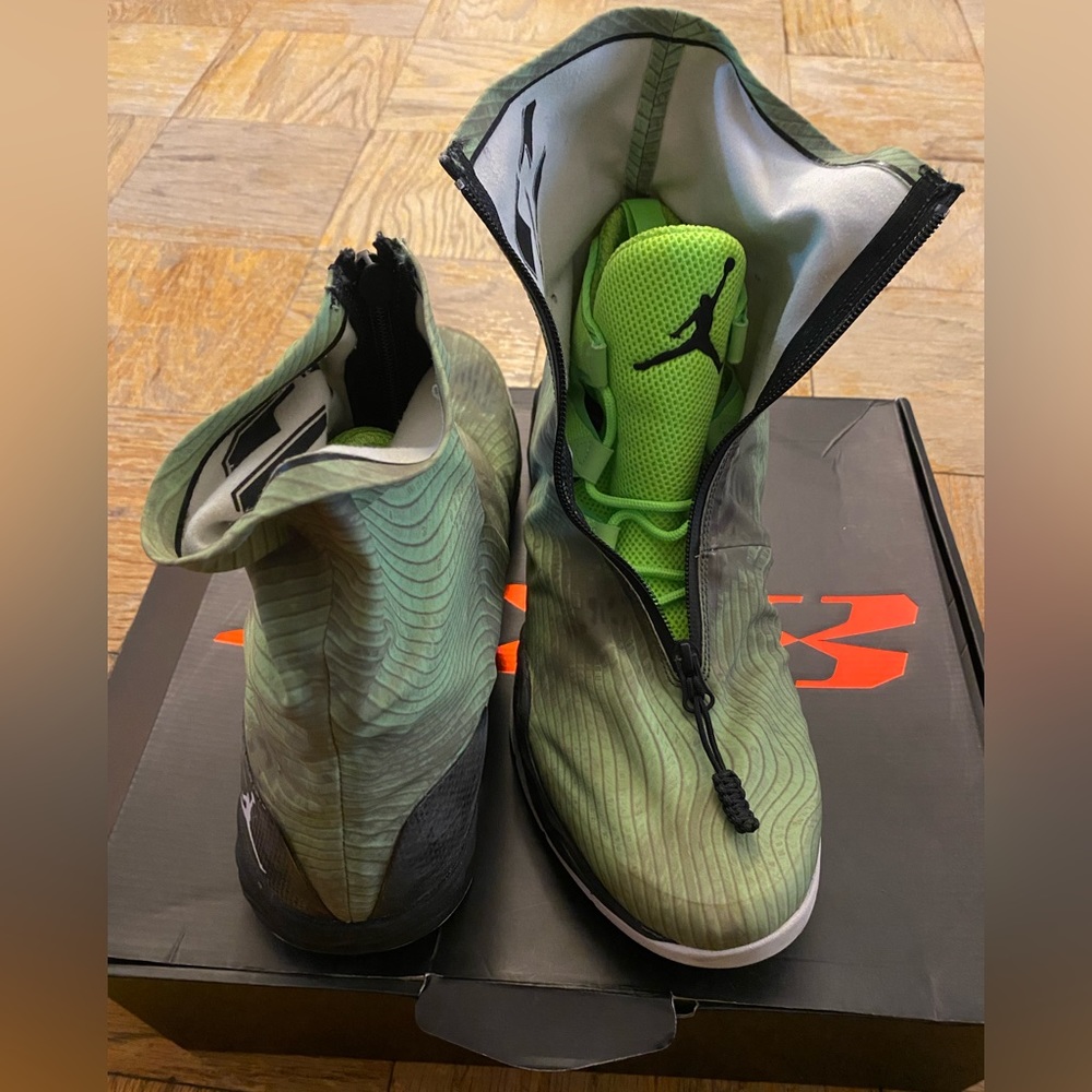 Air Jordan XX8 Electric Green/ White Mens Size 13